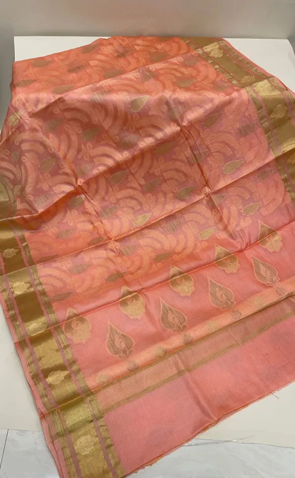 Humairah_Pure_Handwoven_Peach_Tussar_Silk_Floral_Zari_Boota_Banarasi_Floral_Zari_Border_and_Pallu_with_Pink_Blouse
