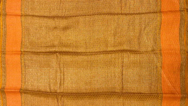 Humairah_Pure_Handloom_Gold_Chiniya_Silk_Floral_Minakari_Zari_Booti_with_Paisley_Mina_Zari_Border_and_Rangkaat_Paisley_Pallu_with_Gold_Blouse