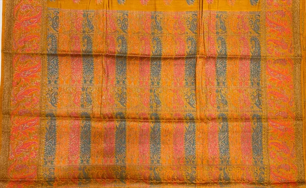 Humairah_Pure_Handloom_Gold_Chiniya_Silk_Floral_Minakari_Zari_Booti_with_Paisley_Mina_Zari_Border_and_Rangkaat_Paisley_Pallu_with_Gold_Blouse