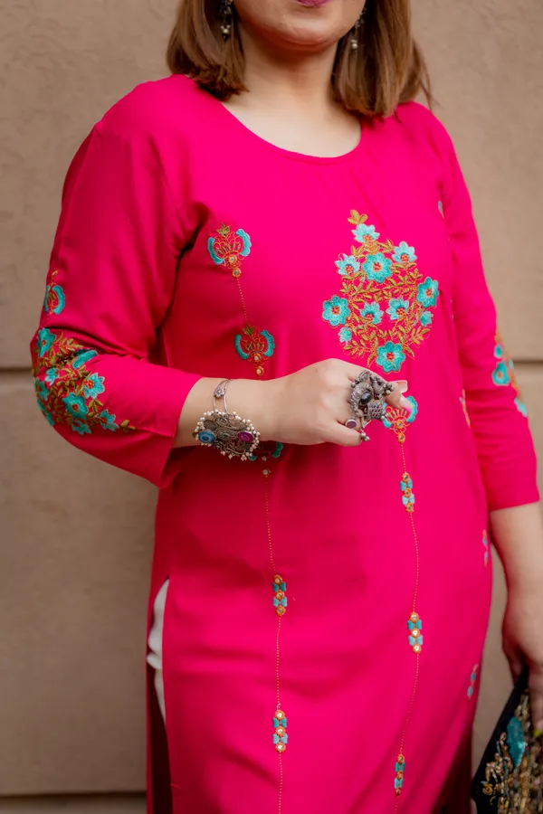 Magenta_Rayon_Slub_Women_Kurta,_Allover_Floral_Emroidery_&_Mirror_Work
