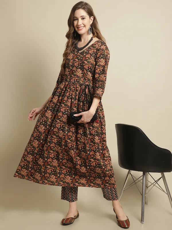 Brown_Cotton_Anarkali_Kalamkari_Flair_Suit_Set