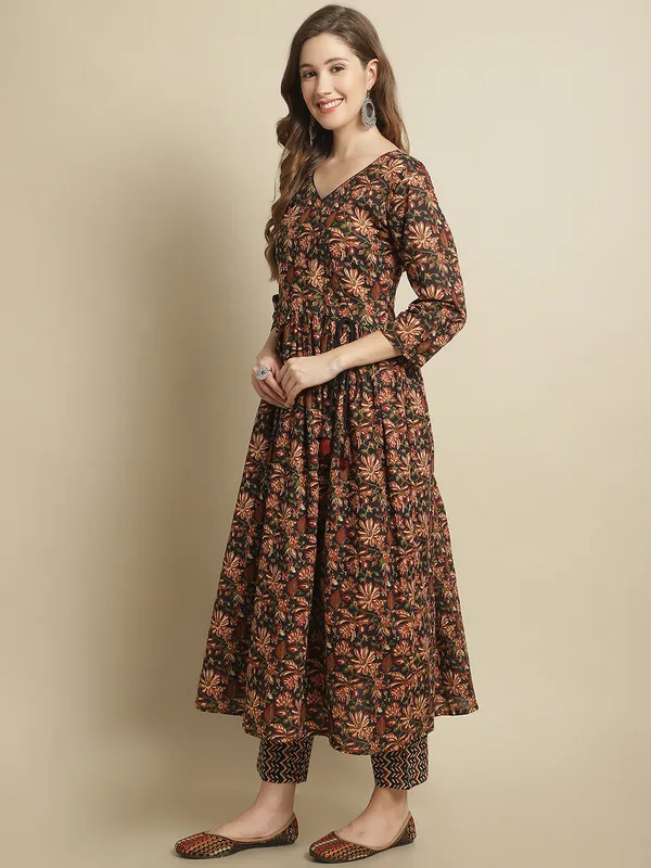 Brown_Cotton_Anarkali_Kalamkari_Flair_Suit_Set