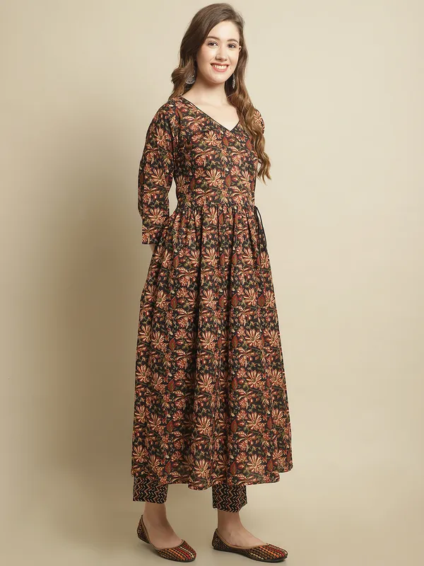 Brown_Cotton_Anarkali_Kalamkari_Flair_Suit_Set