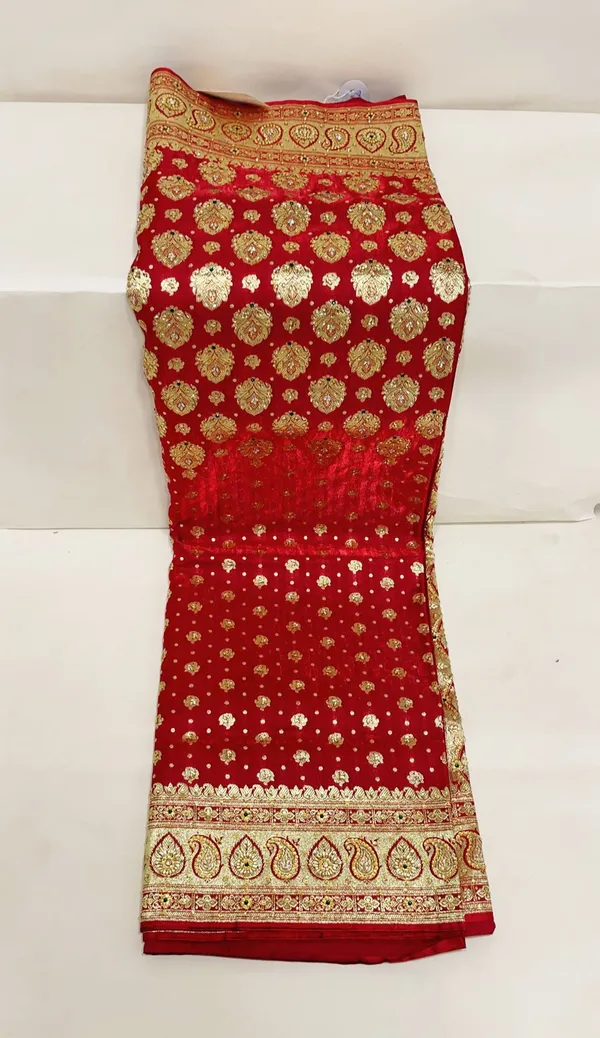 Humairah_Presents_Maroon_Stone_Work_Golden_Zari_Half-Half_Patli_Booti_Zari_Border_with_Maroon_Blouse_Banarasi_Saree_PTE72_HW