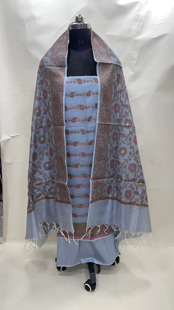 Humairah_Present_Grey_Cotton_Resham_Copper_Zari_Stripe_Mina_Booti_3pcs_Suit_Set_accompanied_with_Plain_Bottom_and_Top_Copper_Zari_Cotton_Small_Booti_Stripe_with_Grey_Mina__Jaal_Dupatta