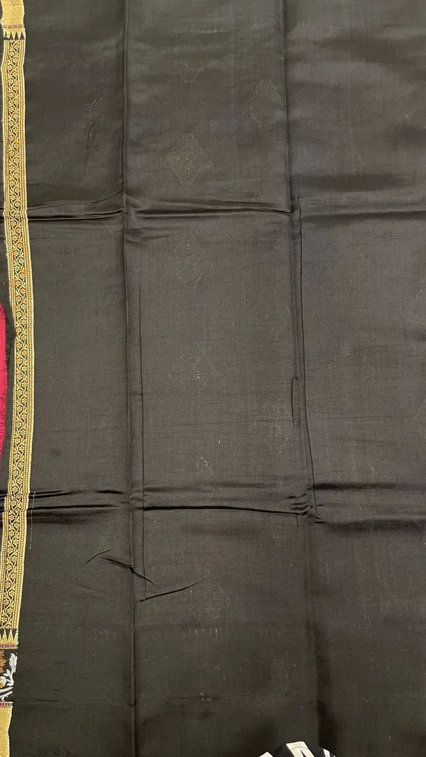 Humairah_Pure_Handloom_Magenta_Chiniya_Silk_Golden_Floral_Zari_Booti_Contrast_Black_Skirt_Silver_Mina_Zari_Border_Golden_and_Floral_Boota_Pallu_with_Black_Blouse
