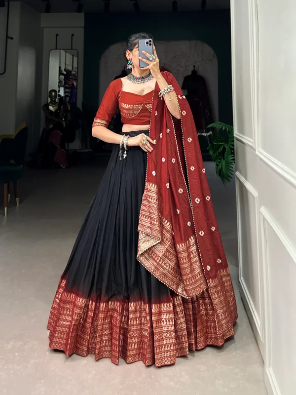 Lovely_Black_Dolla_Silk_Bandhani_Print_Lehenga_Choli_With_Dupatta