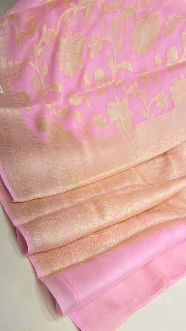 Humairah_Presents_Pure_Handloom_Baby_Pink_Chiffon_Floral_Golden_Zari_Boota_Jaal_with_Banarasi_Zari_Border_and_Baby_Pink_Blouse