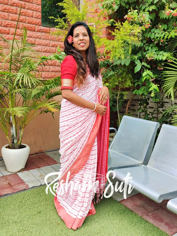 Red_&_White_Begampuri_Cotton_Saree-Sharanya