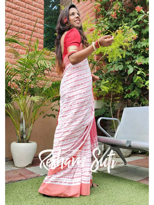 Red_&_White_Begampuri_Cotton_Saree-Sharanya