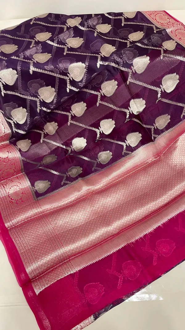 Humairah_Pure_Handloom_Purple_Organza_Floral_Zari_Booti_Ada_Stripe_with_Contrast_Red_Big_Floral_Boota_Pallu_Zari_Border_and_Red_Blouse