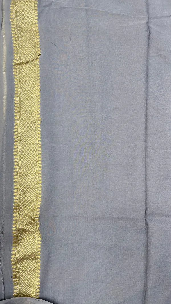 Humairah_Pure_Handwoven_Grey_Khaddi_Georgette_Hand_Brush_Floral_Zari_Jaal_Banarasi_Zari_Border_Saree_with_Grey_Blouse_piece