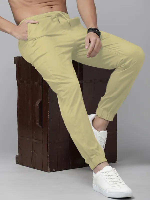Off_White_Cotton_Blend_Premium_Solid_Joggers_For_Men