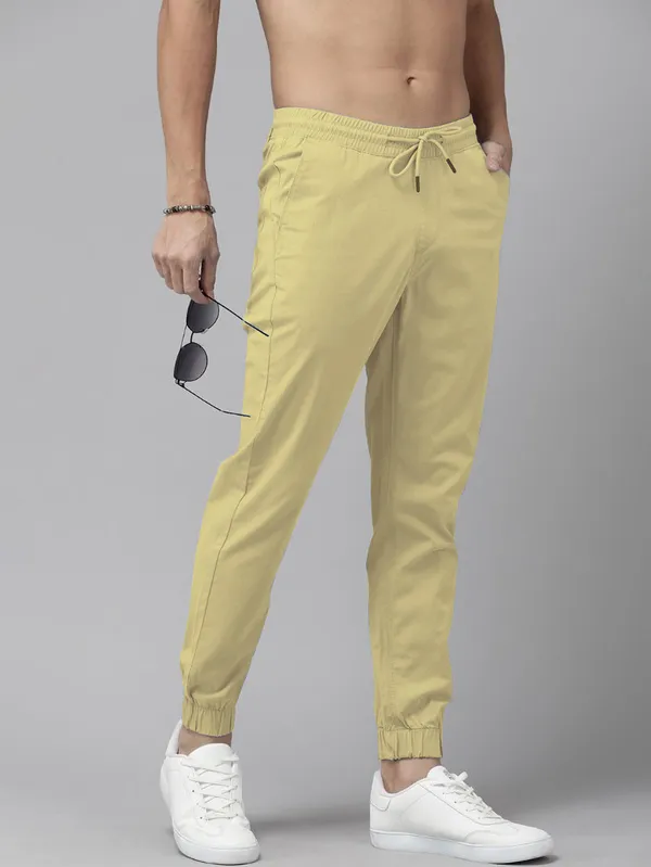 Off_White_Cotton_Blend_Premium_Solid_Joggers_For_Men