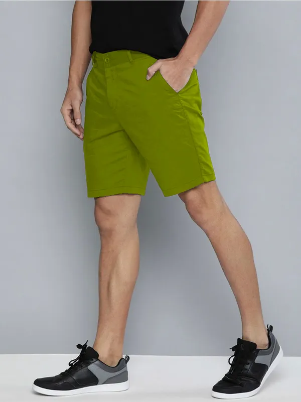 Olive_Green_Cotton_Blend_Premium_Solid_Chino_Shorts_For_Men