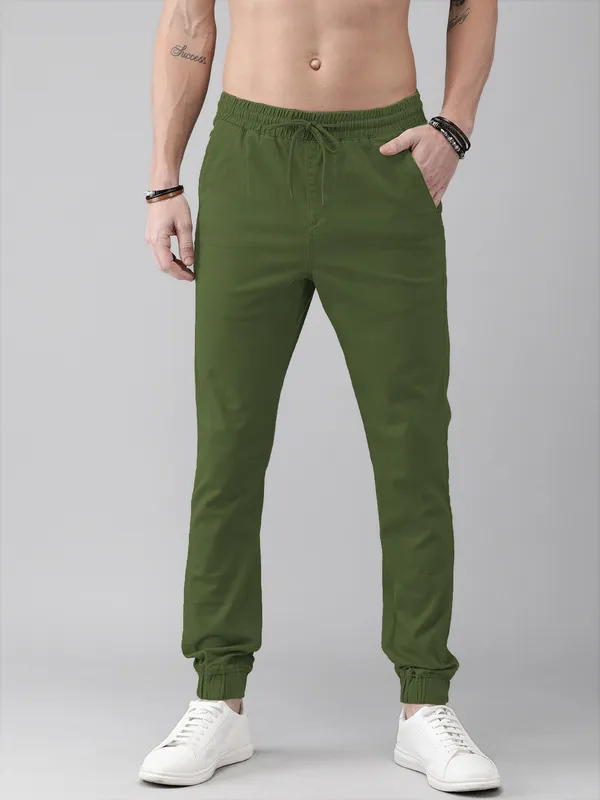 Olive_Green_Cotton_Blend_Solid_Mens _slim_fit_Joggers