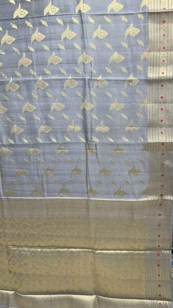 Humairah_Pure_Silk_Handwoven_Grey_Chiniya_Silk_with_Gold_Zari_Floral_Booti_&_Grey_Blouse