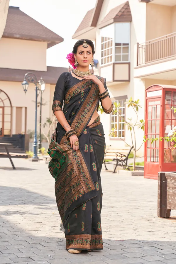 BLACK_KANJIVARAM_SILK__SAREE