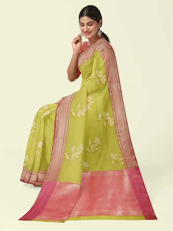 Green_Cotton_Blend_Banarasi_Sarees_For_Women
