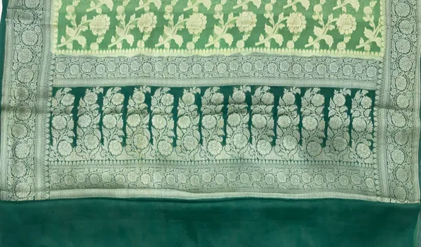 Humairah_Presents_Pure_Handloom_Pista_Green_Chiffon_Floral_Zari_Jaal_Contrast_Dark_Green_Zari_Border_and_Big_Boota_Pallu_with_Dark_Green_Blouse