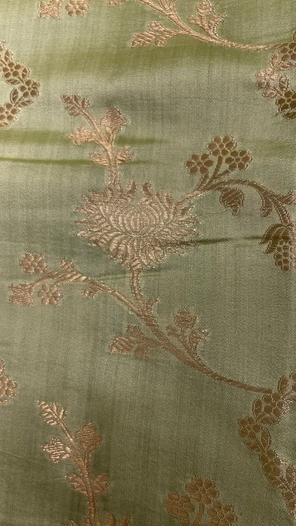 Humairah_Pure_Handwoven_Pistachio_Pure_Chiniya_Silk_Zari_Jaal_Zig-Zag_with_Minakari_Zari_Border_Banarasi_Saree_with_Pistachio_Blouse_piece