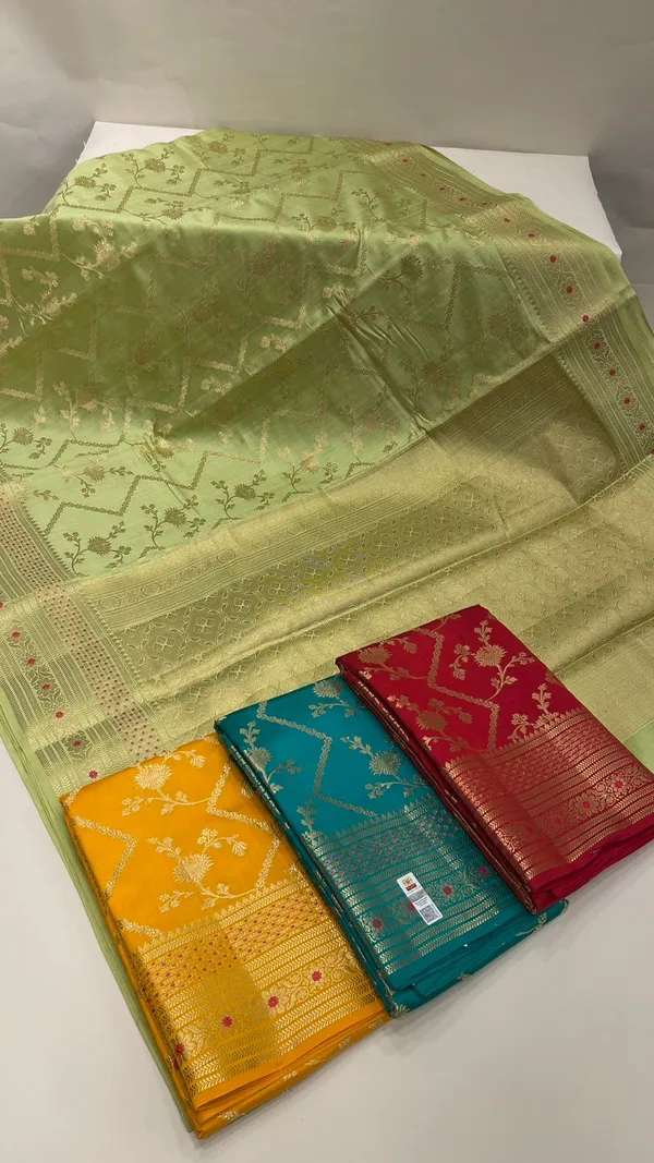 Humairah_Pure_Handwoven_Pistachio_Pure_Chiniya_Silk_Zari_Jaal_Zig-Zag_with_Minakari_Zari_Border_Banarasi_Saree_with_Pistachio_Blouse_piece