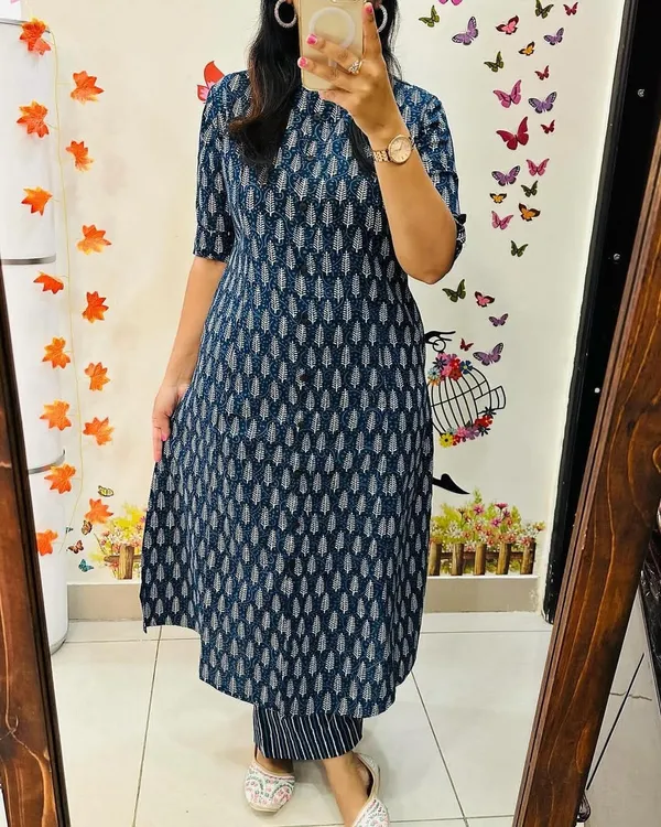 https://d1311wbk6unapo.cloudfront.net/NushopCatalogue/tr:f-webp,w-600,fo-auto/printed_cotton_Kurti_pent_E4B6QX9RGQ_2024-07-12_1.jpeg__Mahaveer Fashion