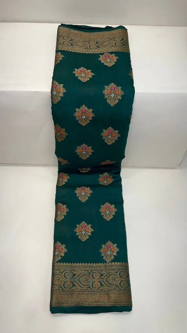 Humairah_Pure_Handwoven_Dark_Green_Pure_Muga_Silk_Floral_Minakari_Zari_Boota_Small_Zari_Border_Banarasi_Saree_with_Dark_Green_Blouse_piece