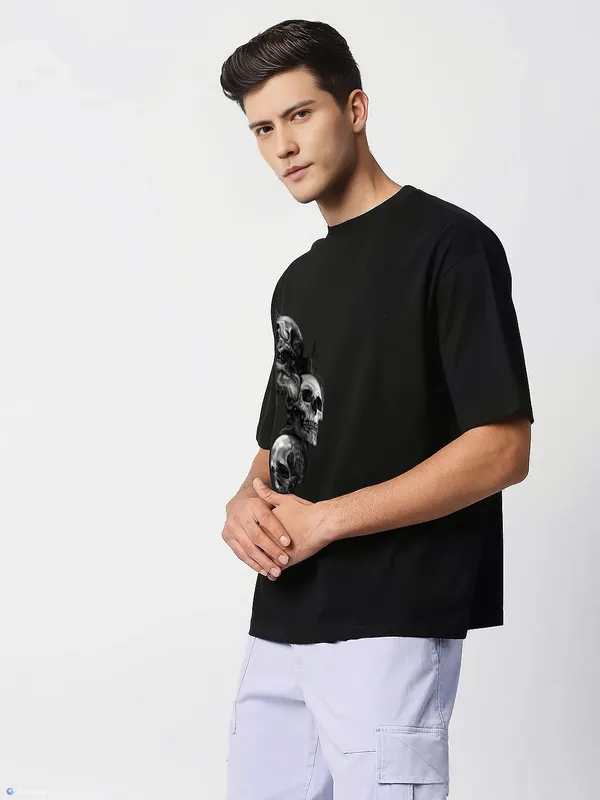 Black_Oversized_Printed_Half_Sleeve_Cotton_T-Shirt_For_Men