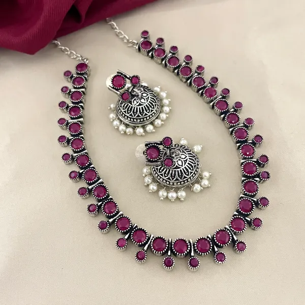 Single_Stone_Necklace_with_Jhumkas_–_Classic_Ethnic_Elegance