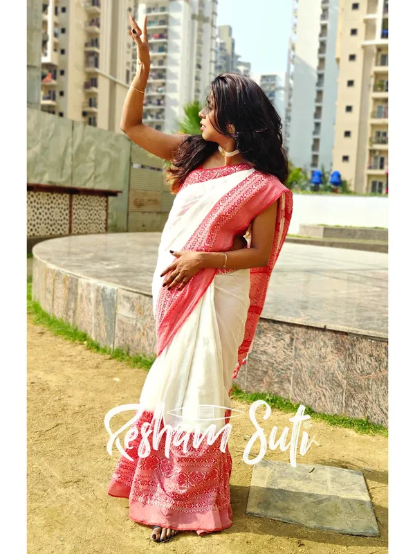 White_&_Red_Begampuri_Cotton_Saree-Sajda