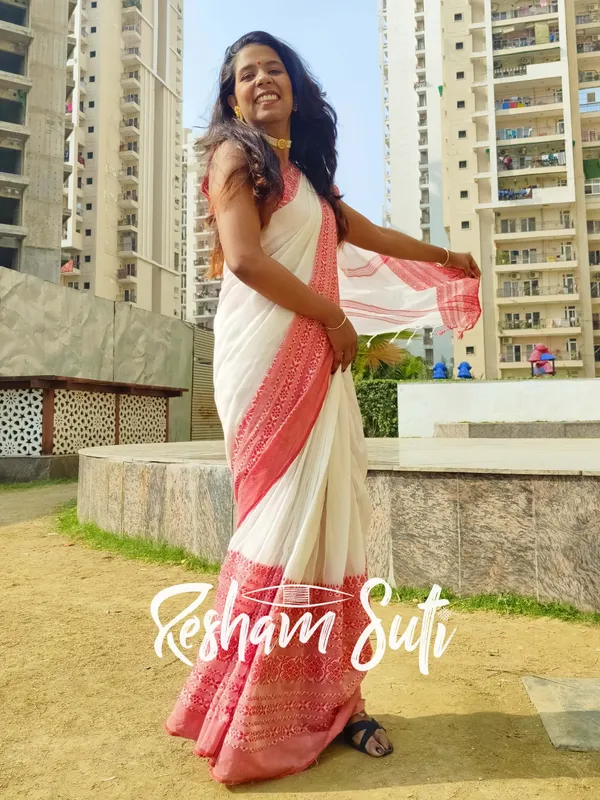 White_&_Red_Begampuri_Cotton_Saree-Sajda