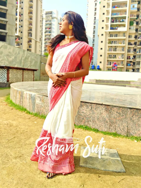 White_&_Red_Begampuri_Cotton_Saree-Sajda