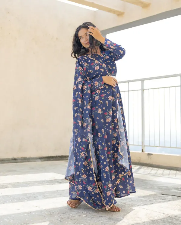 DIGITALLY_PRINTED_PURE_SOFT_ORGANZA_ANARKALI_SUIT_WITH_HUGE_FLAIR_COMES_WITH_DUPPATTA