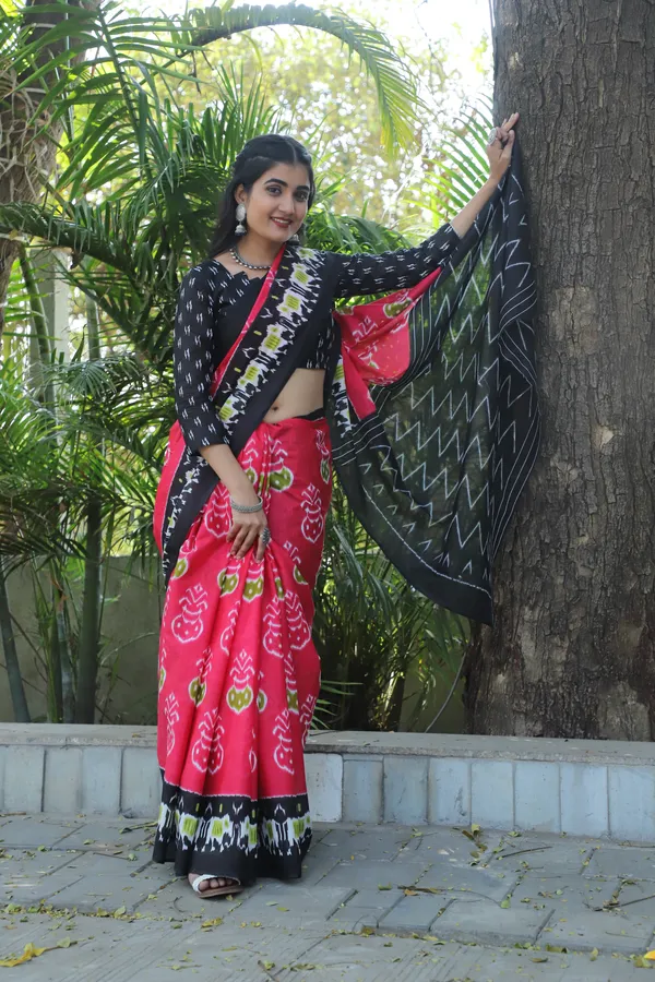 Ikkat_Hand_Block_Print_Print_Pure_Soft_Cotton_saree_With_Blouse_Piece