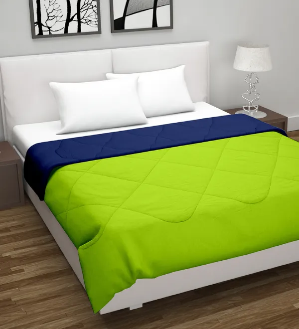 Solid_Single_Comforter_for_Mild_Winter_(Microfiber,_Navy_Blue_and_Dark_Green)