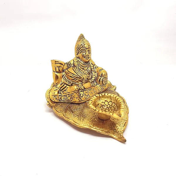 Metal_Kuber_Deepam_Oil_lamp_for_or_Bringing_Good_Luck,_Prosperity_and_Wealth,