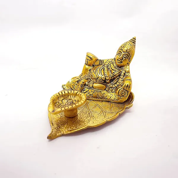 Metal_Kuber_Deepam_Oil_lamp_for_or_Bringing_Good_Luck,_Prosperity_and_Wealth,