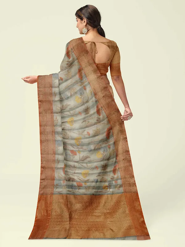 Grey_Matka_Silk/Silk_Blend_Banarasi_Sarees_For_Women