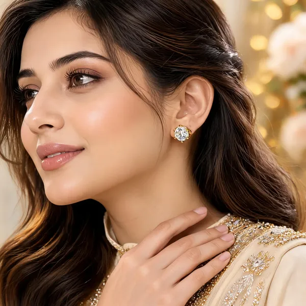 18K_Gold_Plated_FINISH_Round_Crystal_Stud_Earrings_for_Women____________________18KT_GOLD_PLATED_FINISH_|ANTITARNISH_|WATERPROOF|MODERN_STYLE