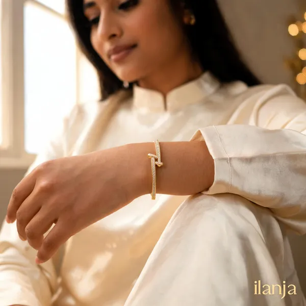 Ilanja_Gold-Tone_Sleek_Curve_Bracelet_for_Women