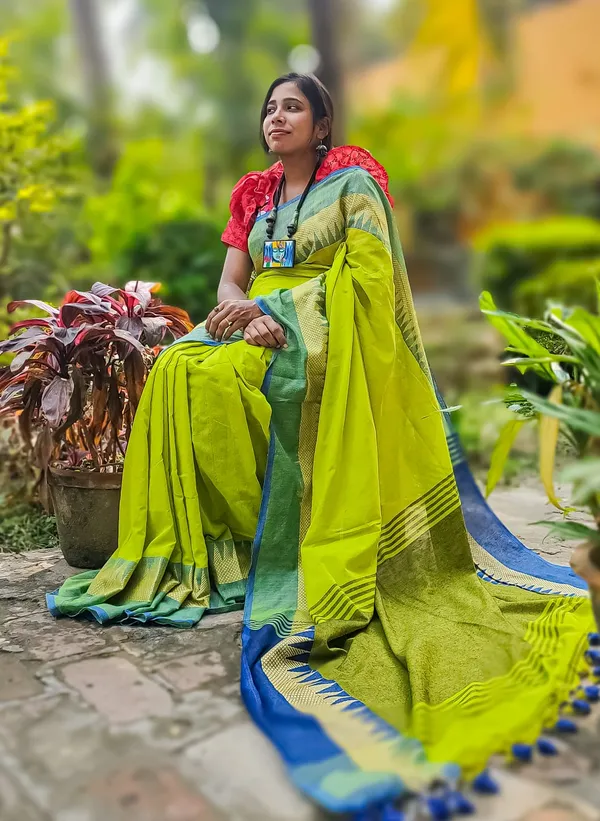 Lemon_Yellow_Net_Pom_Pom_Cotton_Handloom_Vomri_Saree_With_Blouse_Piece