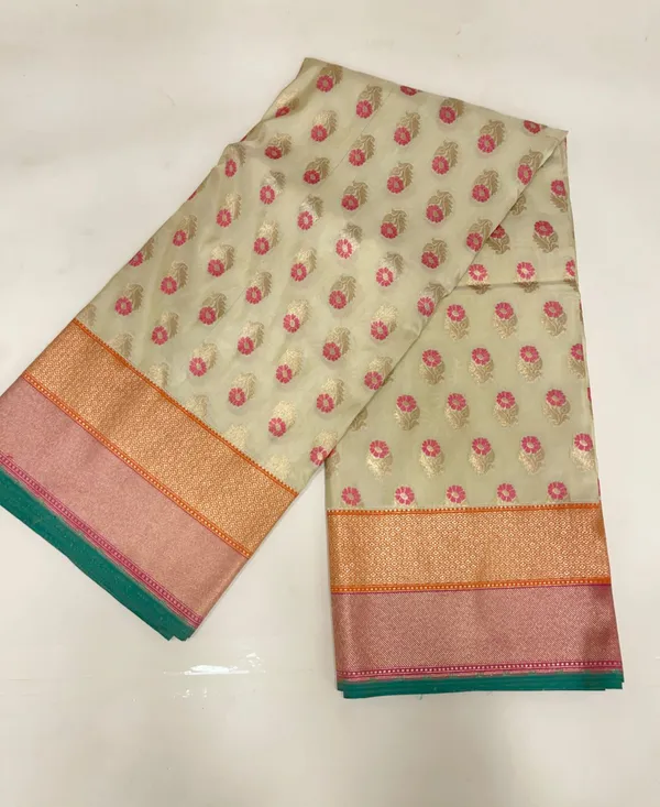 Humairah_Presents_Off-white_Katan_Silk_Floral_Zari_Mina_Booti_with_Banarasi_2D_Zari_Border_and_Floral_Pallu_with_Off-white_Blouse
