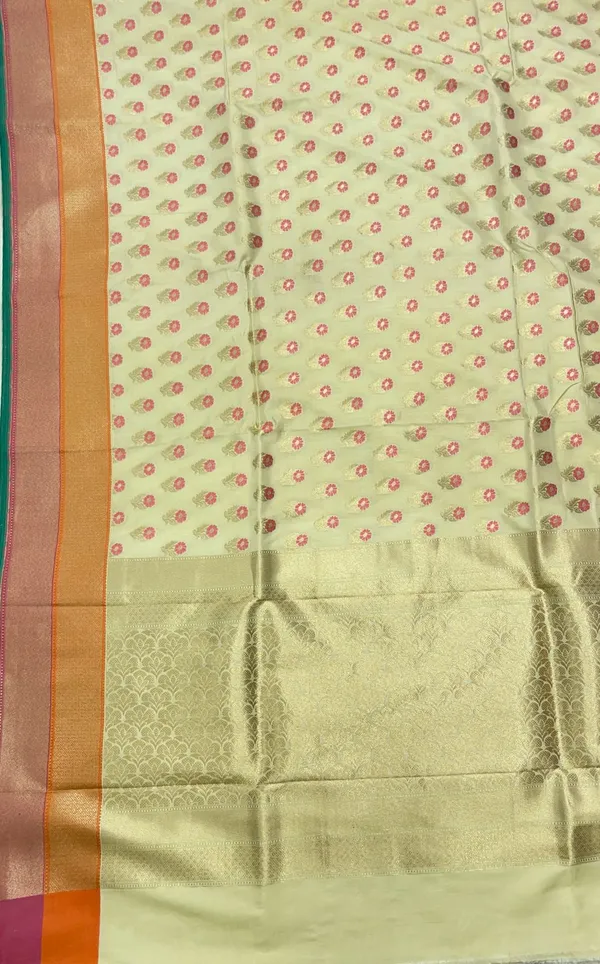 Humairah_Presents_Off-white_Katan_Silk_Floral_Zari_Mina_Booti_with_Banarasi_2D_Zari_Border_and_Floral_Pallu_with_Off-white_Blouse