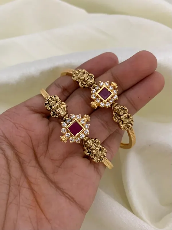 Trishu_Antique_Lakshmi_Bangle