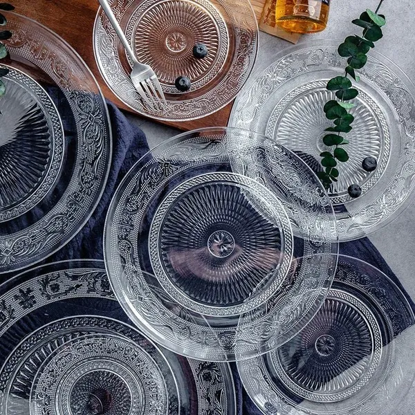8.5_inch_Flower_Glass_Plate_Decorative_Crystal_Clear_Glass_Plate-_Dry_Fruits_Sweets_Chocolate_Snack_Plate_for_Dining,_Catering_Event,_Dinner_Parties,_Wedding_Dinner_Plate_Set_of_2