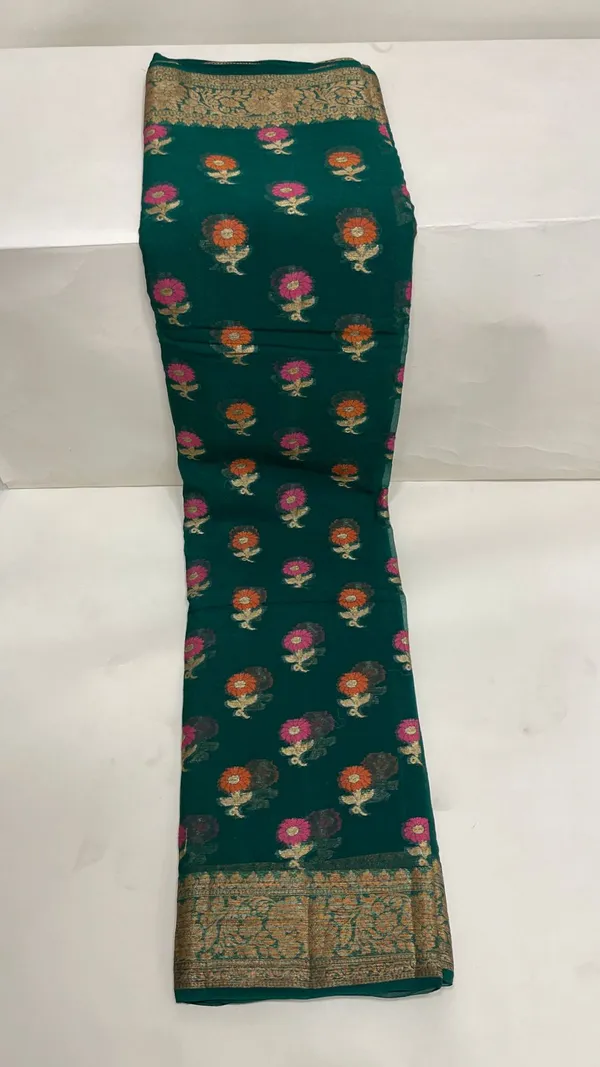 Humairah_Presents_Pure_Handloom_Dark_Green_Chiffon_Floral_Mina_Zari_Booti_with_Copper_Zari_Border_and_Pallu_and_Dark_green_Blouse