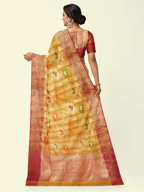 Brown_Matka_Silk/Silk_Blend_Banarasi_Sarees_For_Women