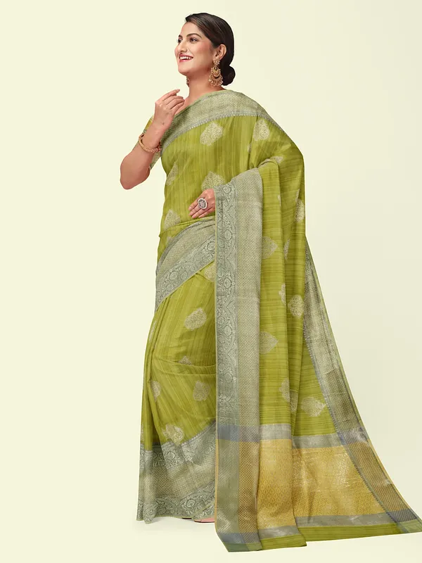 Pista_Green_Matka_Silk/Silk_Blend_Banarasi_Sarees_For_Women