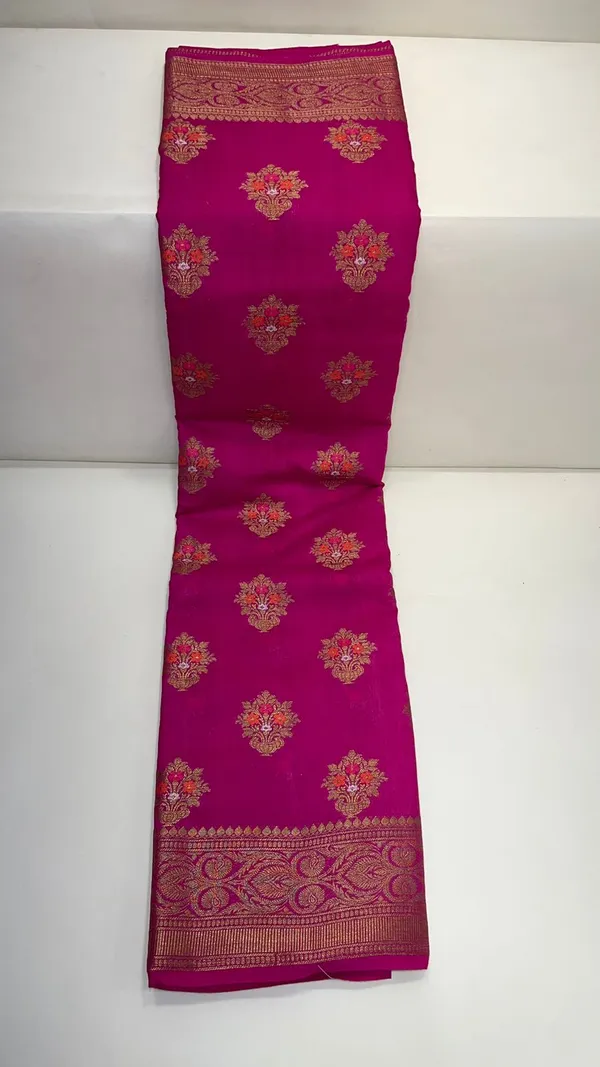 Humairah_Pure_Handwoven_Hot_Magenta_Muga_Silk_Minakari_Floral_Zari_Booti_Small_Zari_Border_Banarasi_Saree_with_Hot_Magenta_Blouse_piece